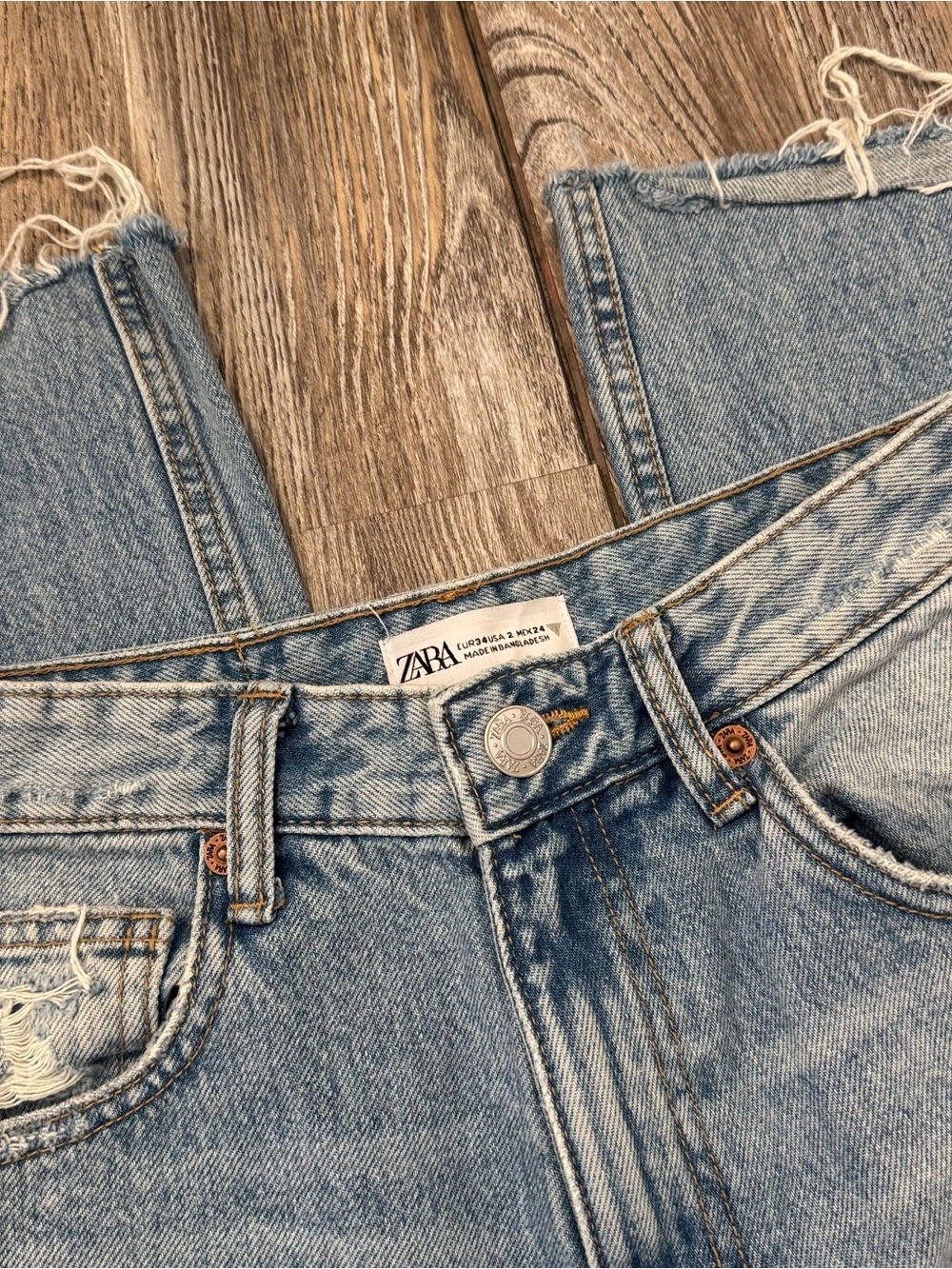 Zara Light Blue Straight Jeans - Picture 2 of 3